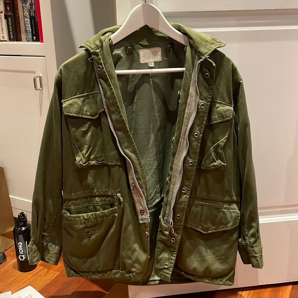 Army green jacket - size xs - Urban Outfitters